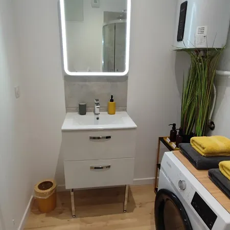Cmg 101 Petit Bois - Place Ducale Apartmán Charleville-Mézières